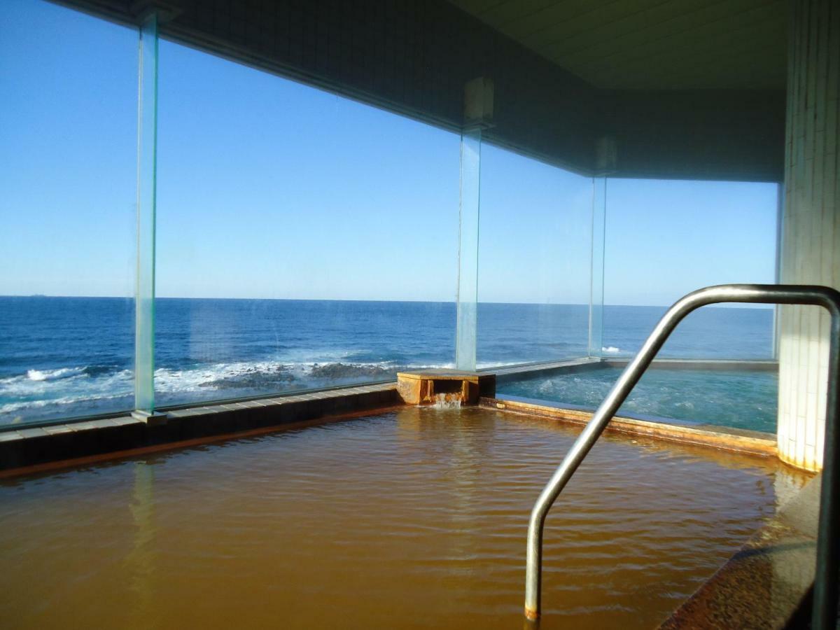 فندق Koganezaki Furofushi Onsen Fukaura المظهر الخارجي الصورة